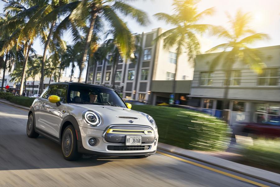  Mini Cooper SE (F56) 2020 года  (NA) (фото 26 из 342)